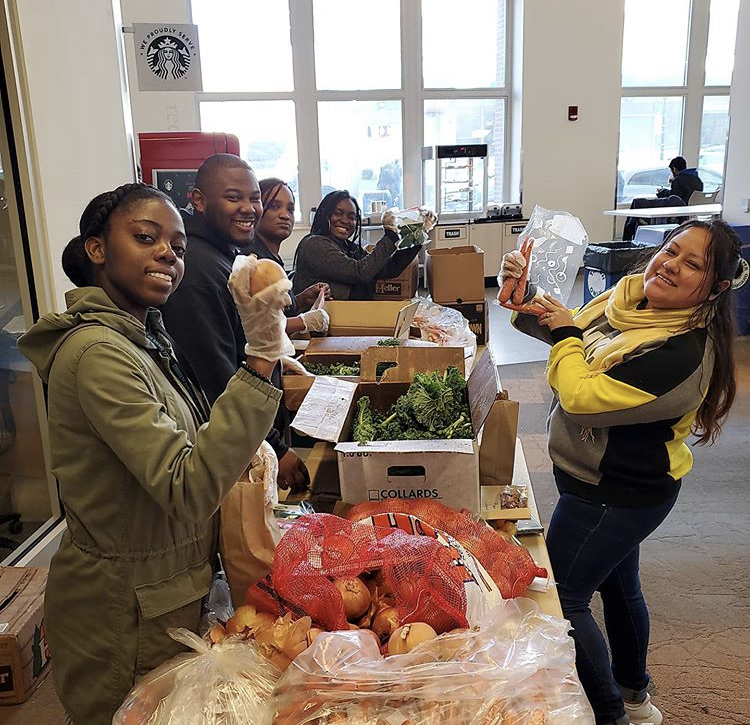 Students helping at the Food Pantry.