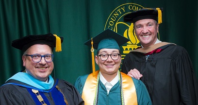 https://www.hccc.edu/news-media/resources/images/06042019-commencement-thumb.jpg