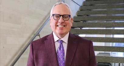 https://www.hccc.edu/news-media/resources/images/100125-reber-executive-of-the-year-thumb.jpeg